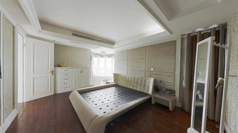 Red Sun Fragrant Retreat - View 2