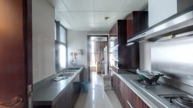 Round Fusion Plaza Residences - View 6