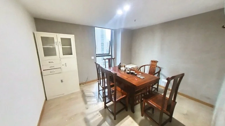 Desqune City Plaza - View 2