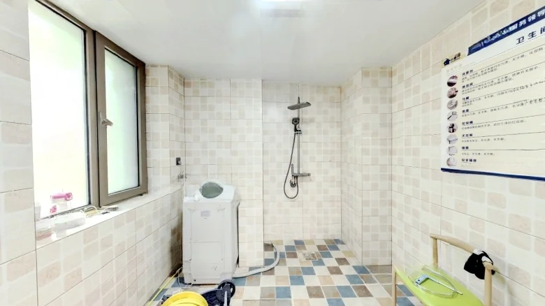 Eccentric Garden - View 12