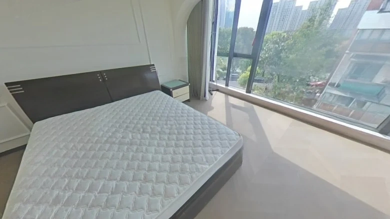 Beauty New World Golden Marvel Garden - View 5