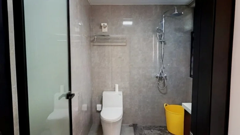 Hanshjiang Fu - View 10