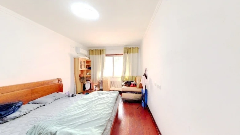 No. 8 Compound, Old Military Gateway Lane - View 2