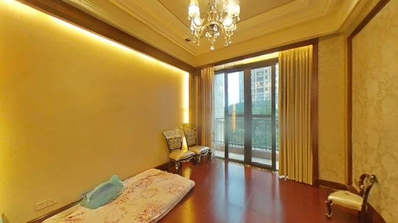 Elegant Home Platinum Elegance Court - View 5