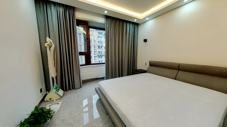 Tianshan National Guest One Plus Number - View 2