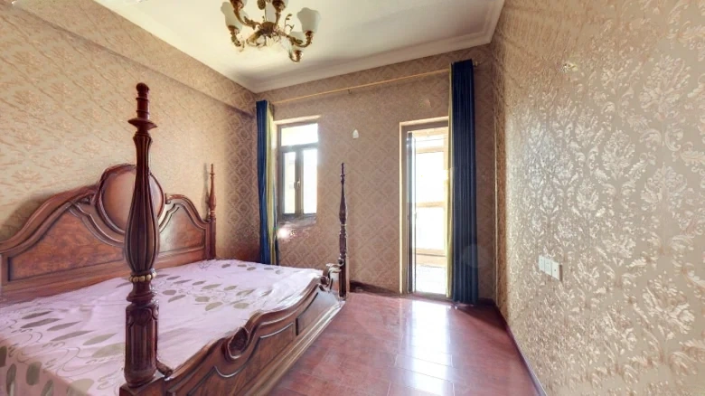 Cambridge Manor - View 3