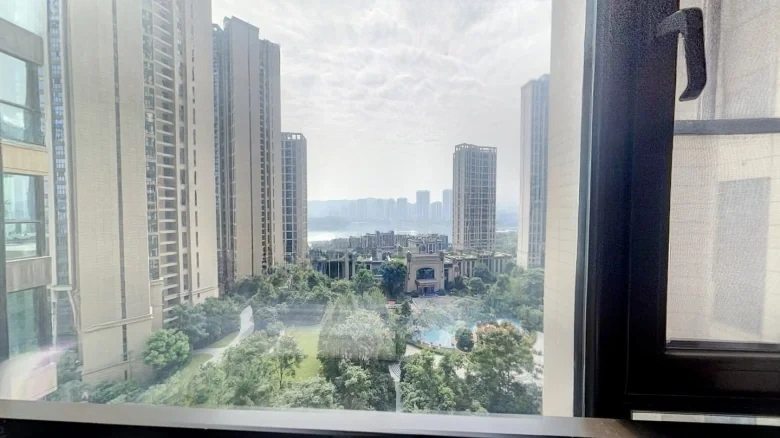 Peony Vessel - View 5