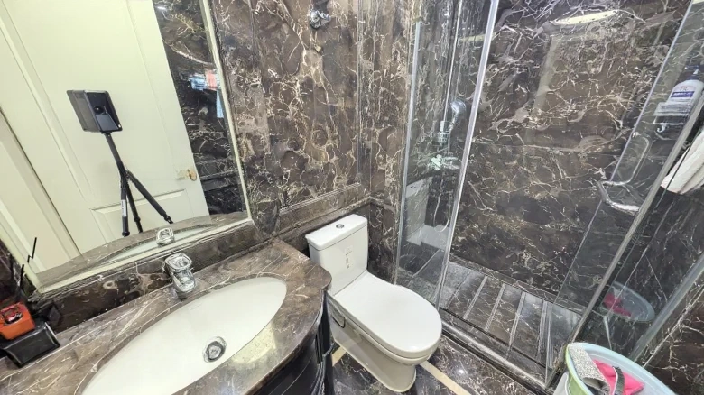 Vanke Lake Heart Island - View 13