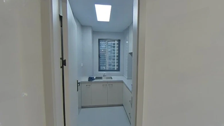 Autumn Pond Mansion - View 5