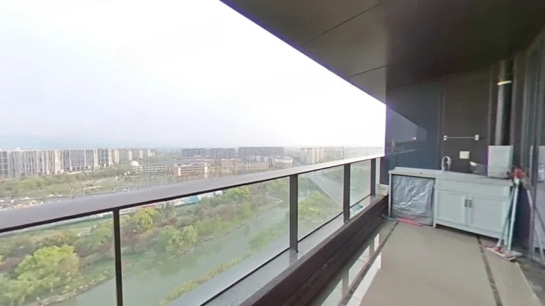 Fusion Creative Riverbank City Waterfront Mansion - View 9