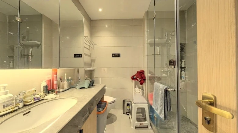 Rising River Glory Court - View 6