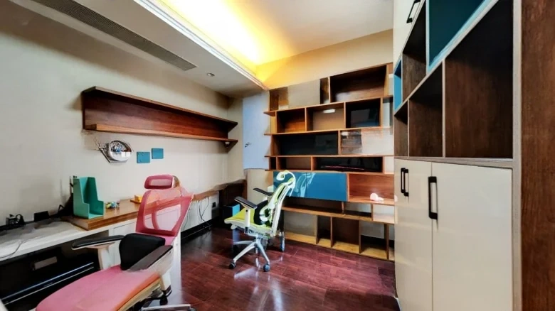 Heavenly Dragon Pavilion - View 2