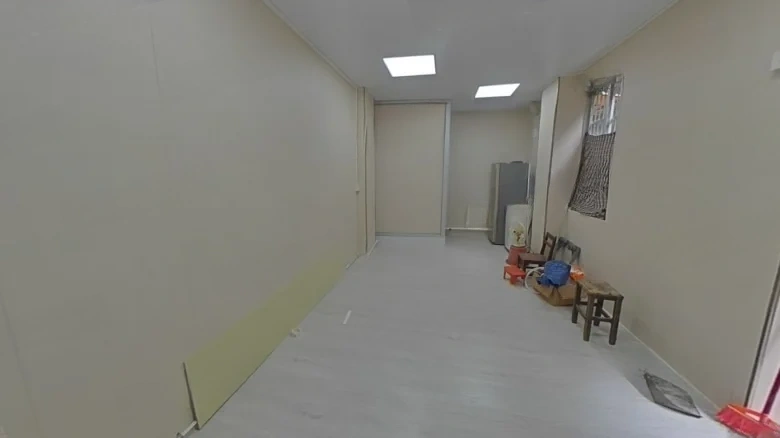 Donghua West Road - View 3