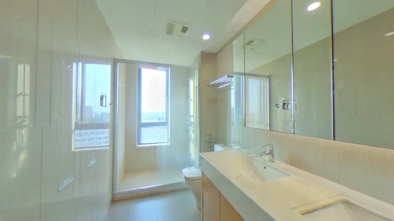 Central Bay Amber Bay - View 8