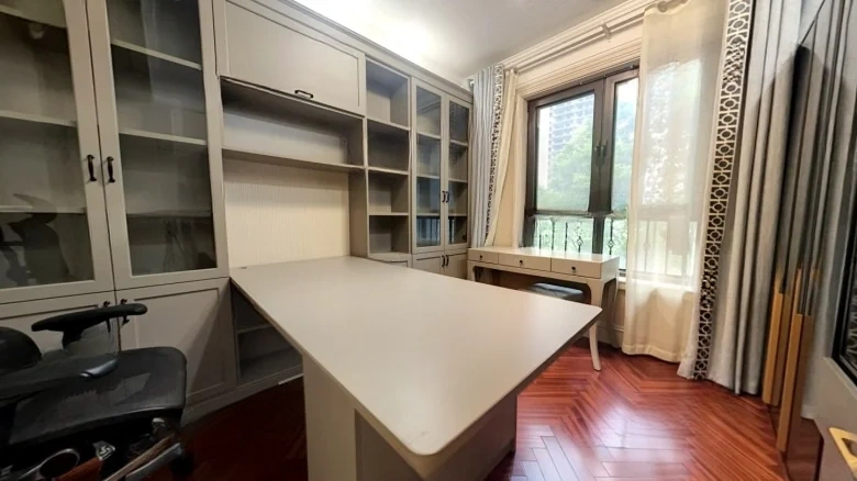 Crescent Glory Mansion - View 2