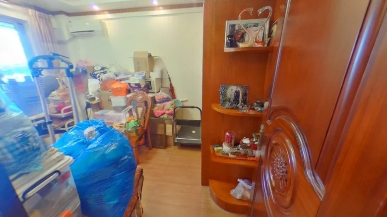 Where To Live Small District - View 2