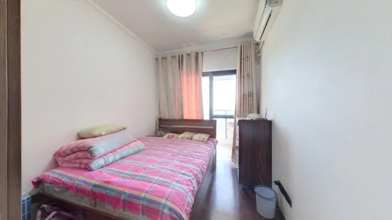 YueXiu Nanshan Mountain Side - View 1