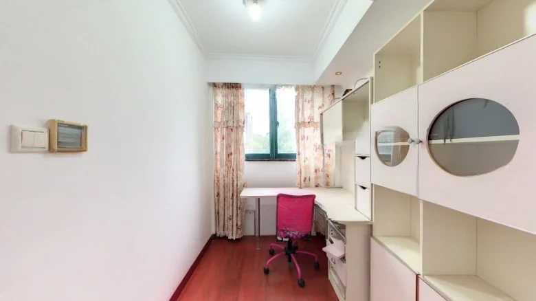 Huatai Cambridge · Riverside Lane - View 2