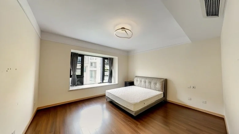 China Railway West Asia Riviera Coast - View 2