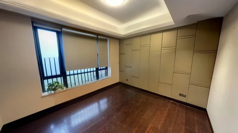 Heavenly Crown - View 5