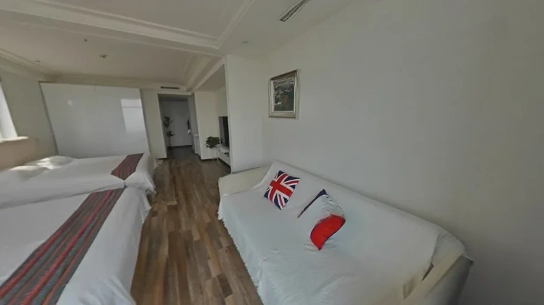 Luxurious Crystal Palace Estate - View 5