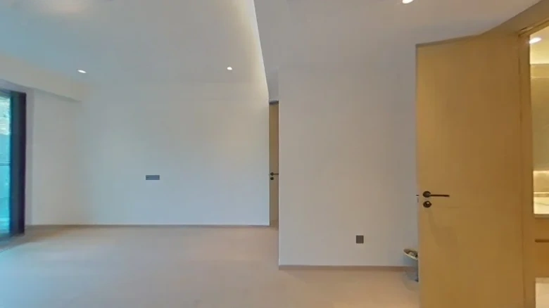 Outstanding Clear Green - View 5