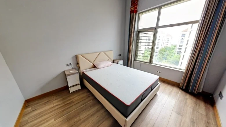 Kowloon Wharf Royal One - View 2