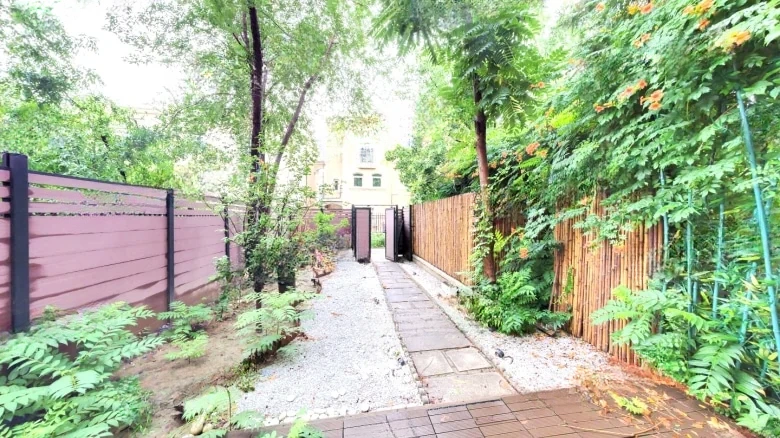 Glory of Heaven Below, Phase One - View 24