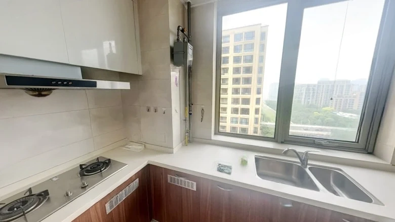 Clearwind Riverbank - View 6