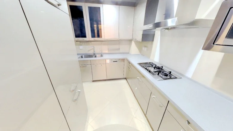 Elegant Ode Residence - View 5