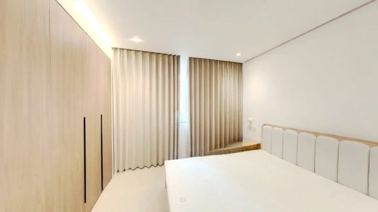 Dream Lake Villa莊 is typically how it would be rendered in English, keeping - View 4