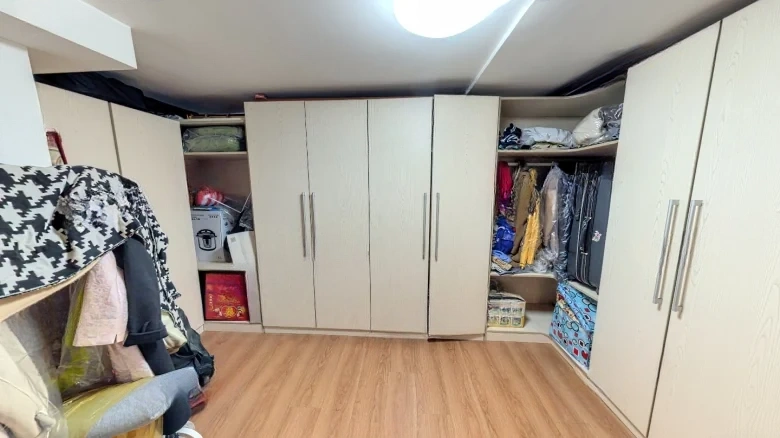 Golden Land Temple Courtyard - View 17