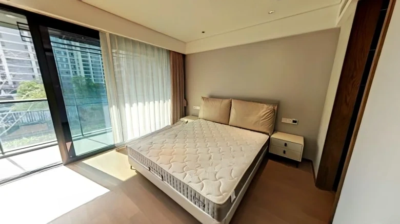 Guiyu Tinglan Pavilion - View 4