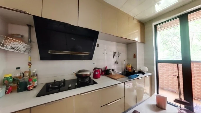 Lakeside Mandarin Court - View 6