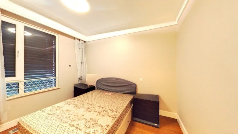 Langshi Poly Lu Courtyard - View 3