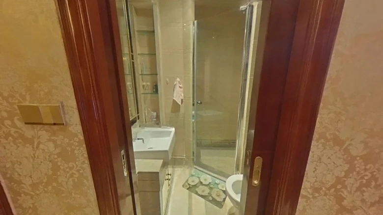 Elegant Home Platinum Elegance Court - View 10