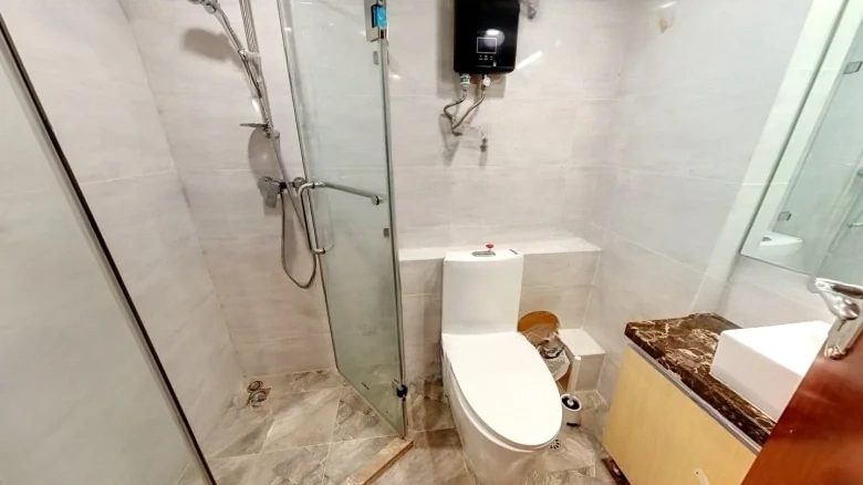 Port Shipping Center - View 8