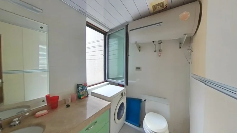 Silver City East Garden Wanshan苑translates primarily as a place name which doesn't have an exact equivalent in English. However, - View 9