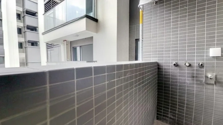 Oval Bay One - View 11