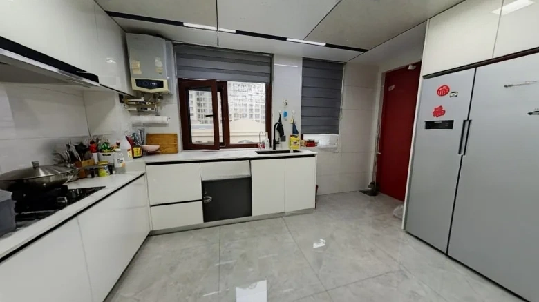 Tianshan National Guest One Plus Number - View 9