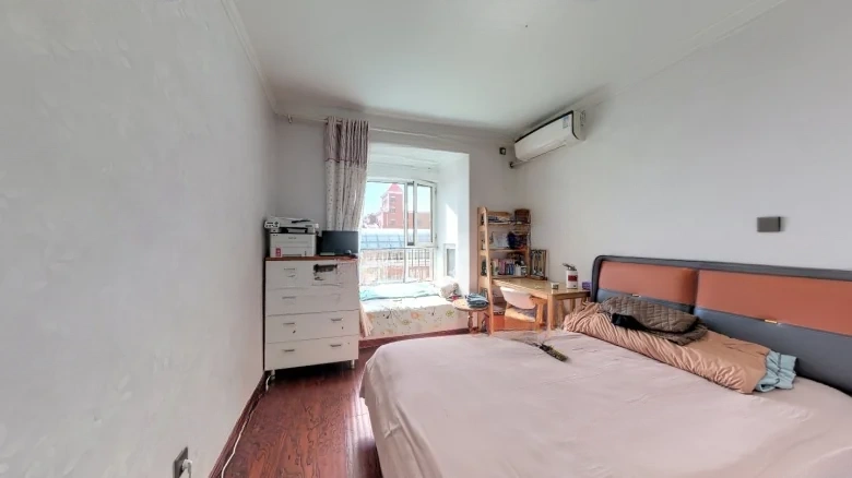 White Heron Scholarly Forest - View 2