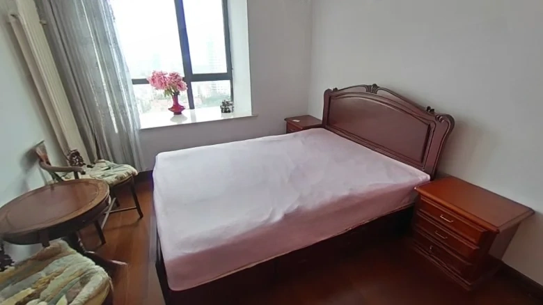 Lushang Shoufu - View 1