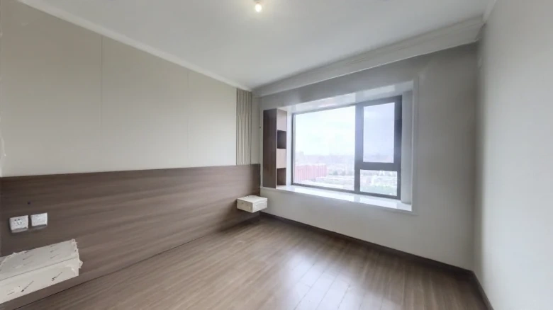 Poly Real Estate Cloud Top - View 2