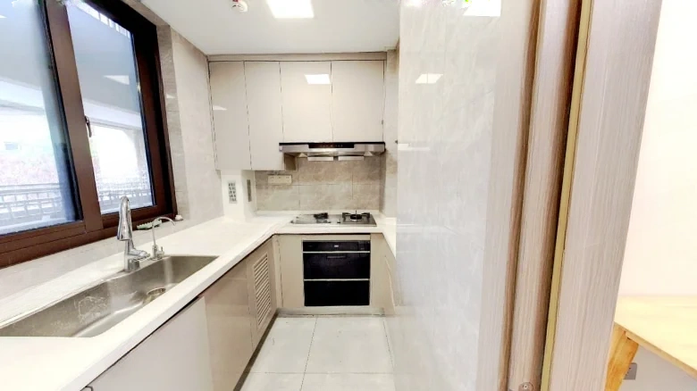 Jinghai Mansion - View 5