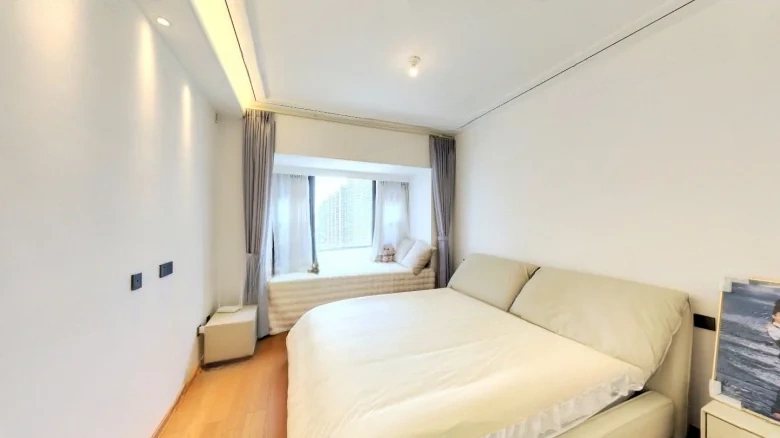 Cloud and Center - View 2