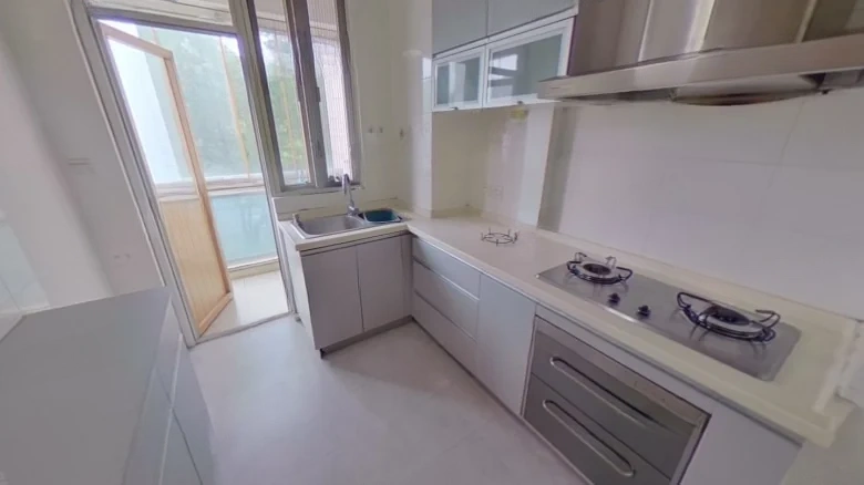 Green Link Apartment - View 8