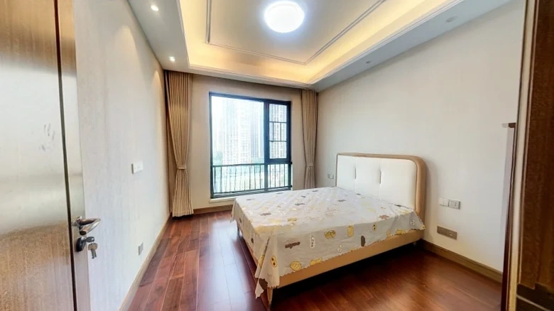 Peony Vessel - View 3