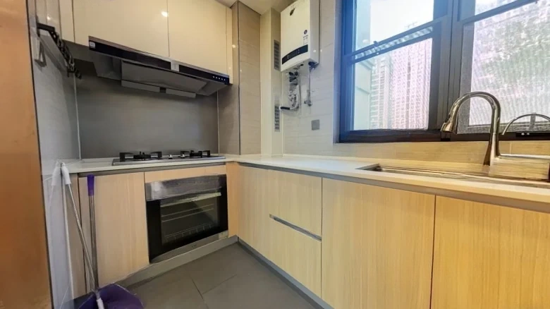 Rood Street Mountain Mansion - View 7