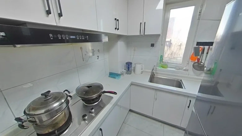 3rd Courtyard, North Street, Sanjiafang District - View 7