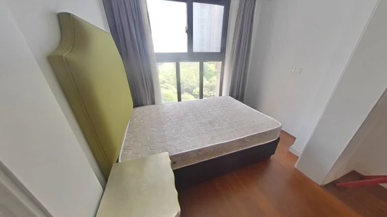 Dawn River Splendor Court - View 3